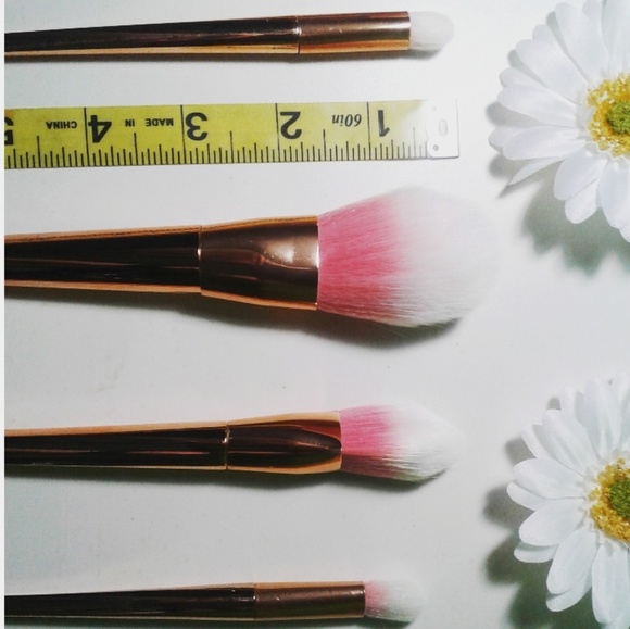 Gold Makeup Set 7 - Picture 4 of 5